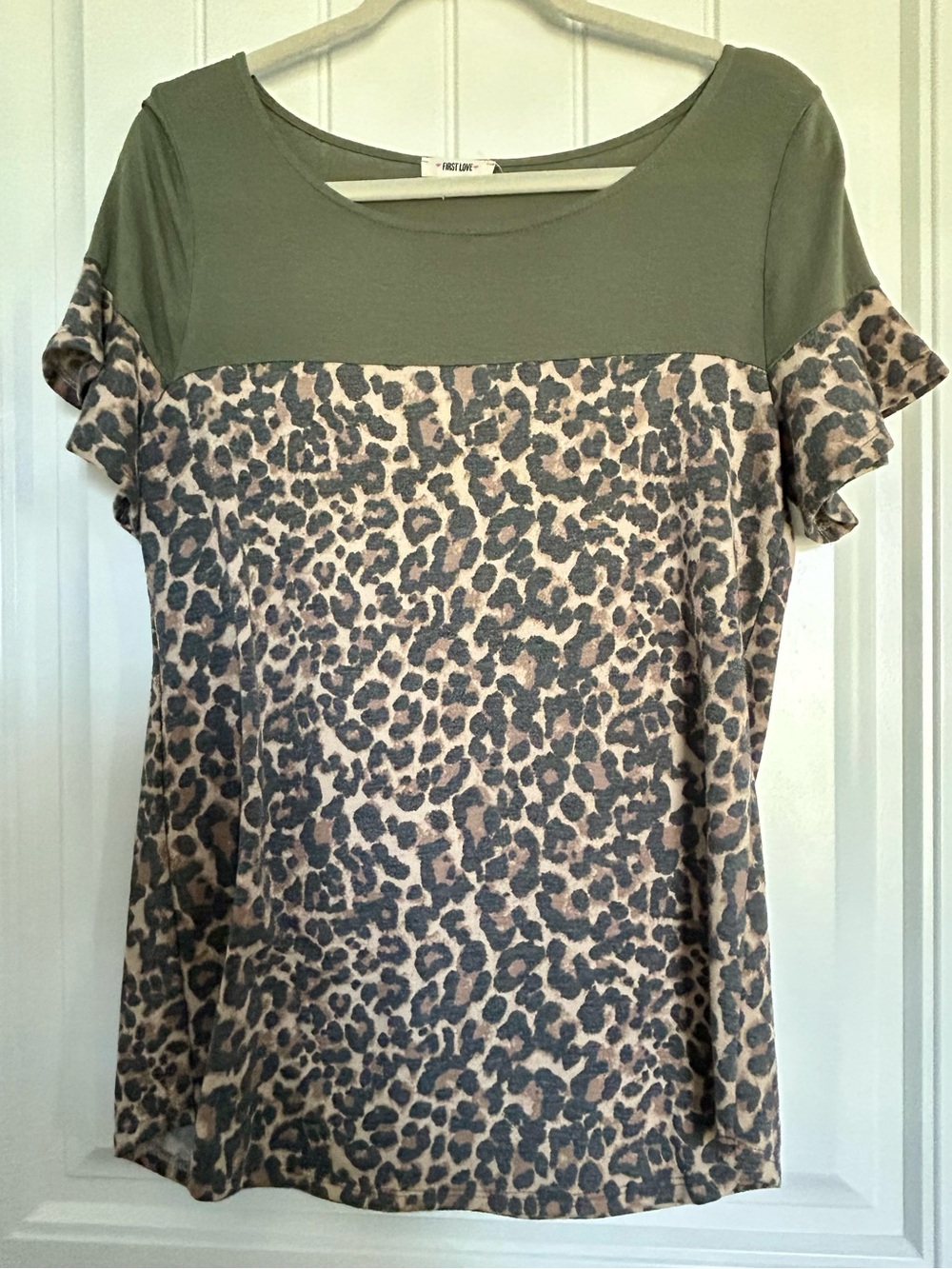 First Love Olive Green Colorblock Leopard Print Ruffle Sleeve Top